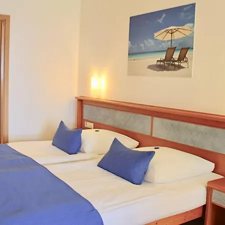 Monte Marina Playa Suites アパート *
